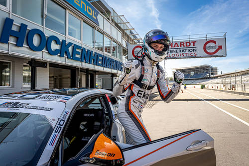 Maxime Oosten verplettert concurrentie in BMW M2 CS Racing Cup Benelux